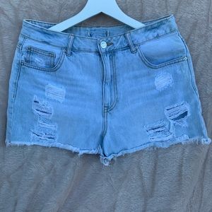 Women jeans shorts. Size: L/XL.